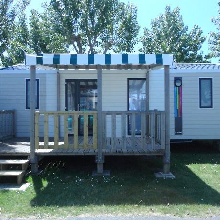 Camping La Plage Сент-Илер-де-Рие Екстериор снимка