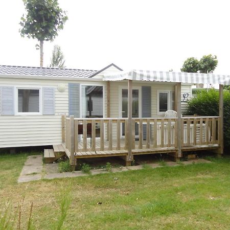 Camping La Plage Сент-Илер-де-Рие Екстериор снимка