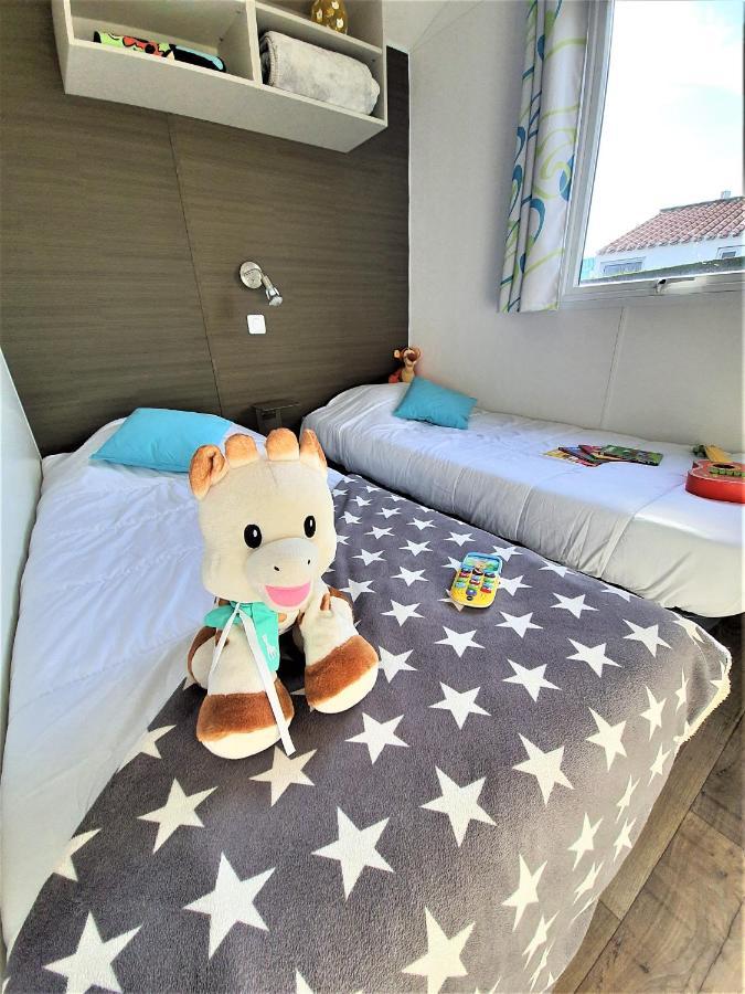 Camping La Plage Сент-Илер-де-Рие Екстериор снимка