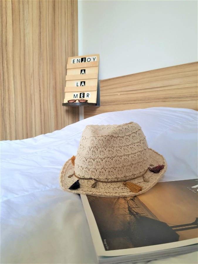 Camping La Plage Сент-Илер-де-Рие Екстериор снимка